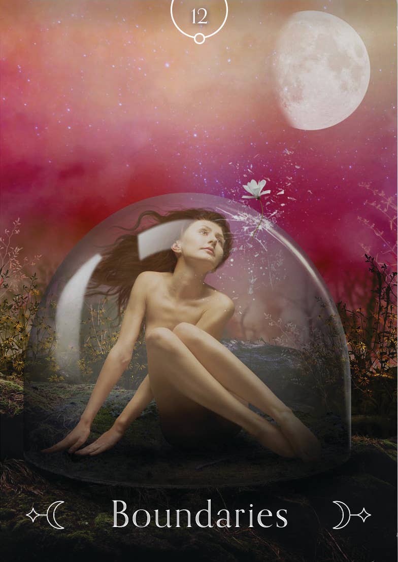 Queen of the Moon Oracle: 44 Full-Color Cards & Guidebook